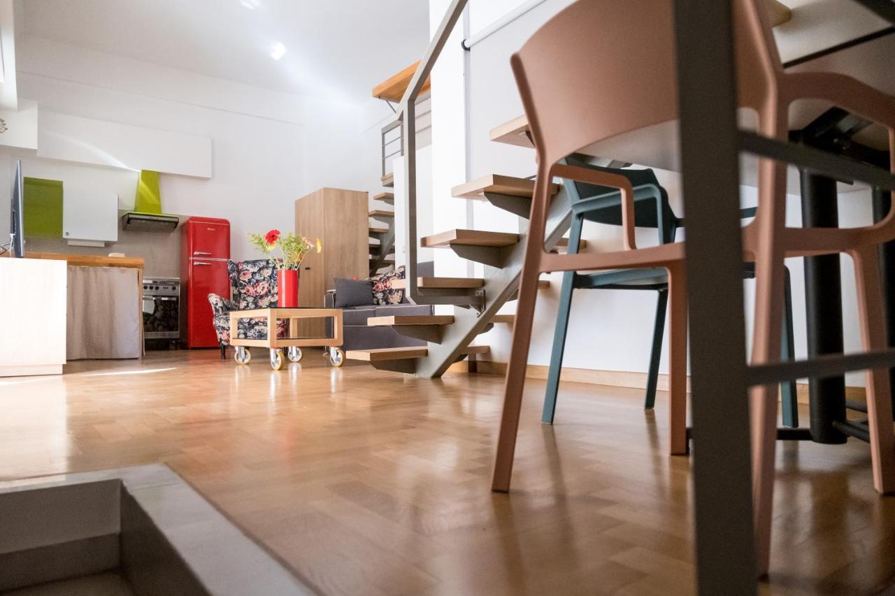 Thisio Loft Атина Екстериор снимка