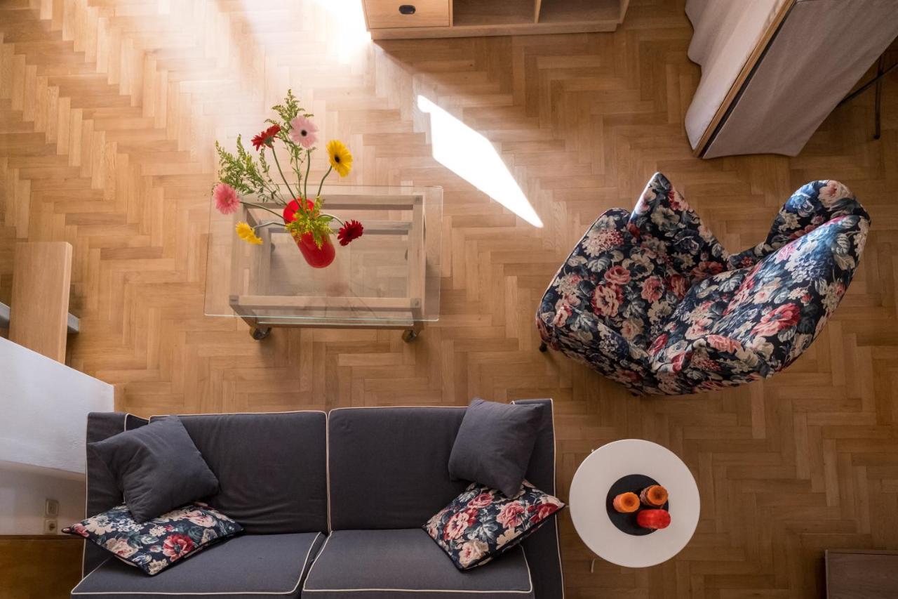 Thisio Loft Атина Екстериор снимка