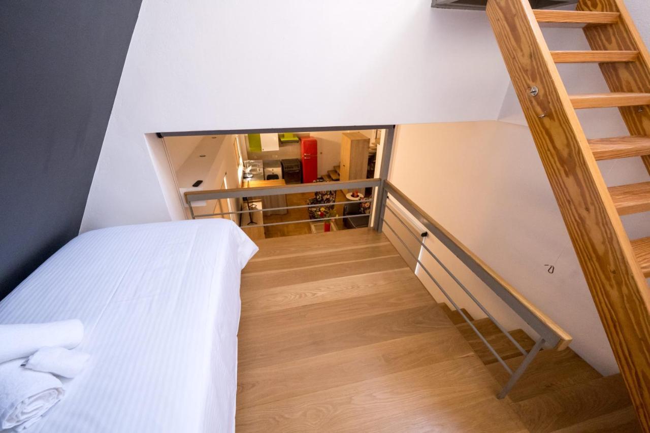Thisio Loft Атина Екстериор снимка