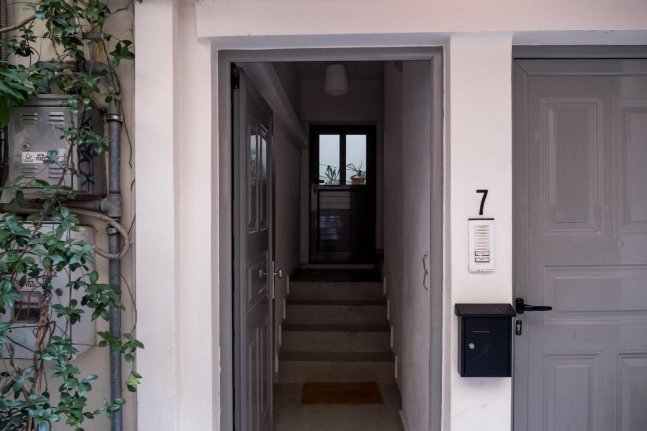 Thisio Loft Атина Екстериор снимка