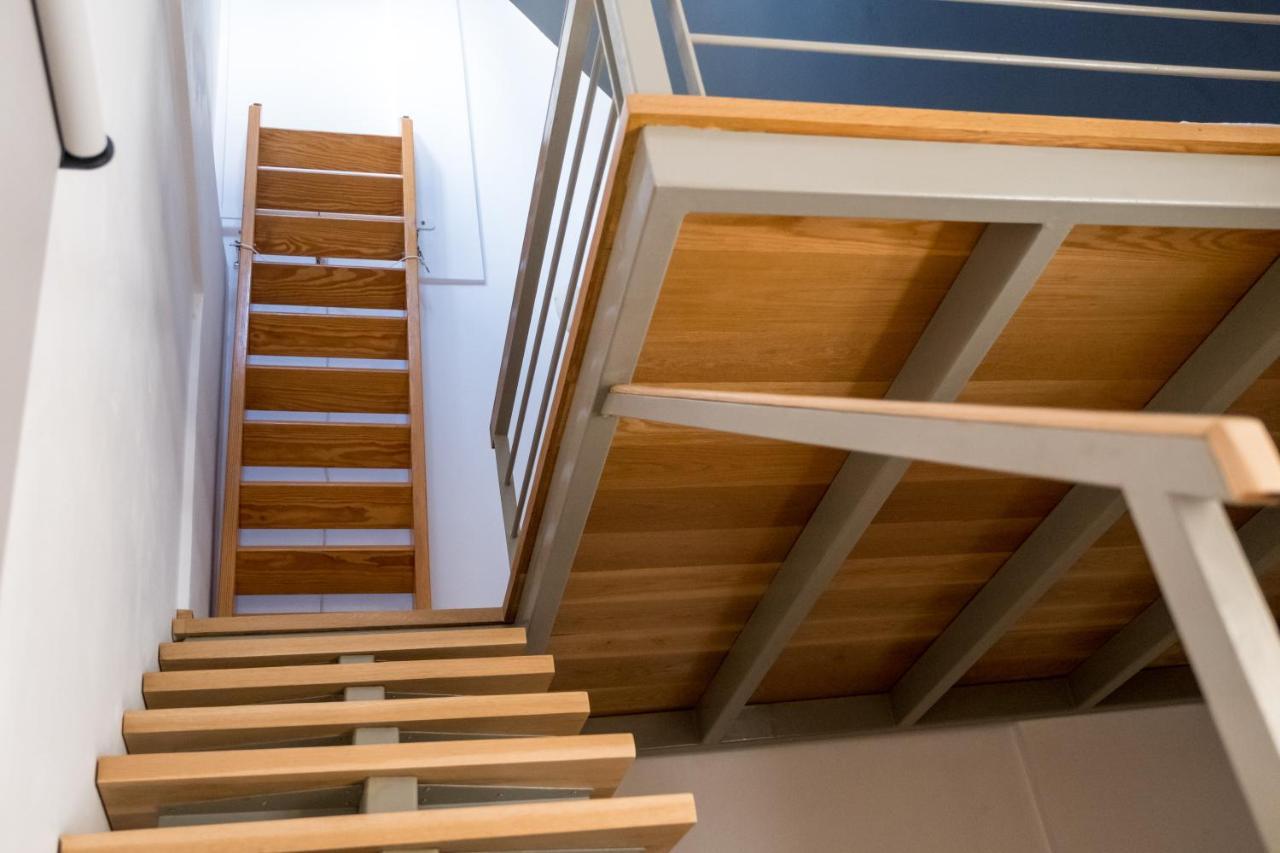 Thisio Loft Атина Екстериор снимка