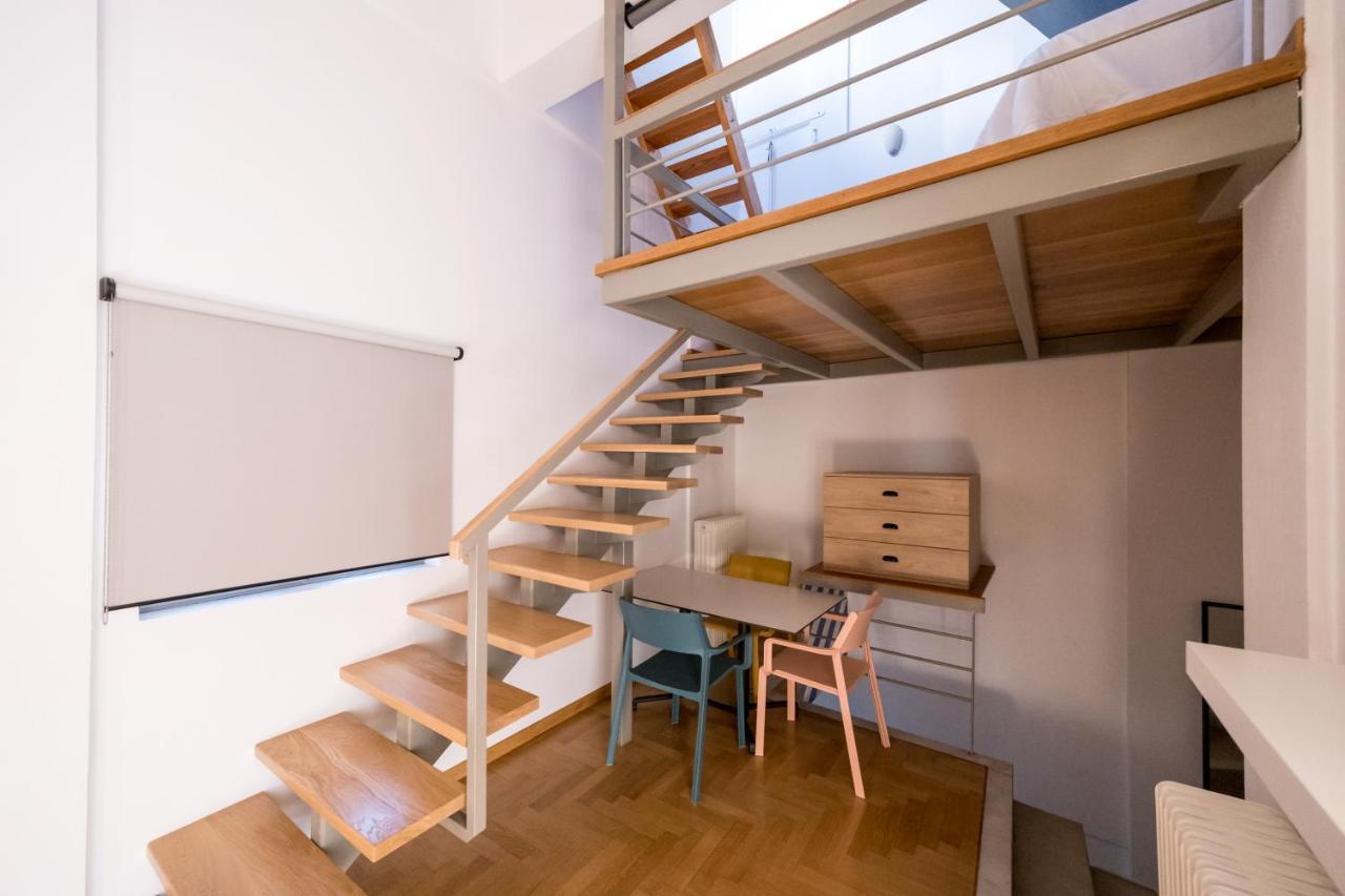 Thisio Loft Атина Екстериор снимка