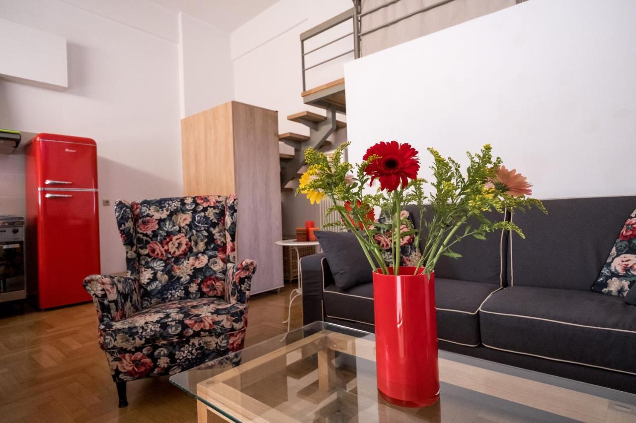 Thisio Loft Атина Екстериор снимка